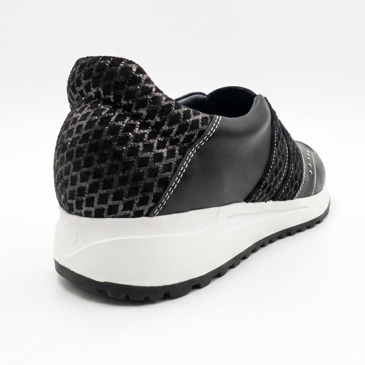 ZAPATILLA NEGRA, babuchas de cuero negro para mujer — D'Poder — miniatura 3